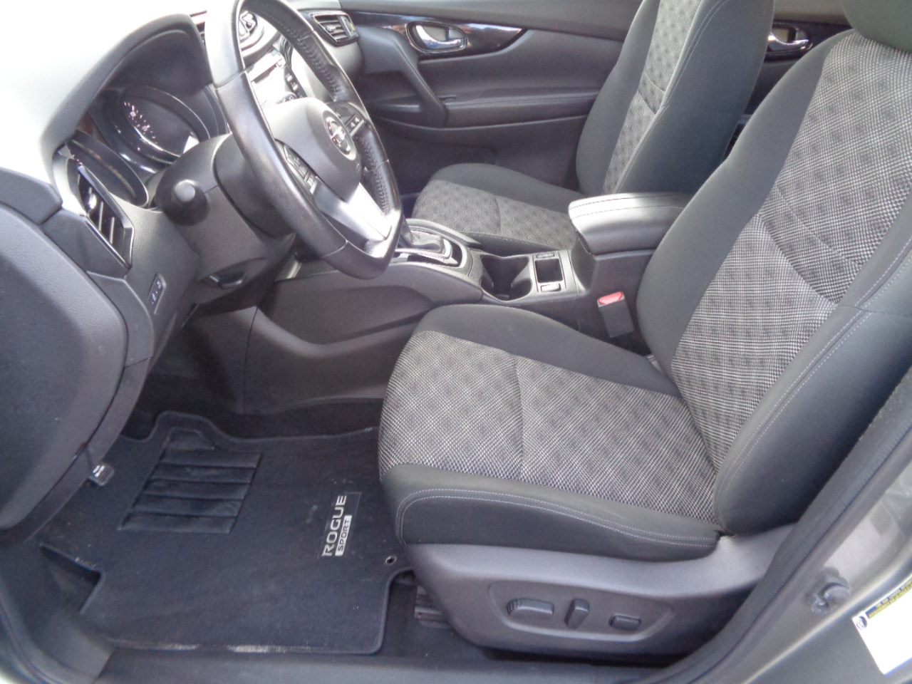 Nissan Rogue Sport AWD SV 2017