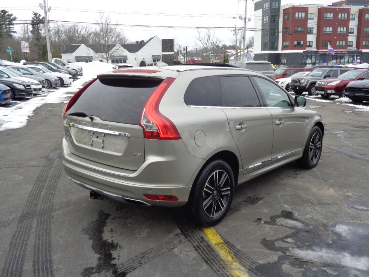 Volvo XC60 FWD 4dr T5 Drive-E Platinum 2016