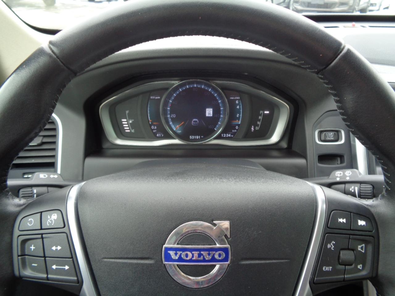 Volvo XC60 FWD 4dr T5 Drive-E Platinum 2016