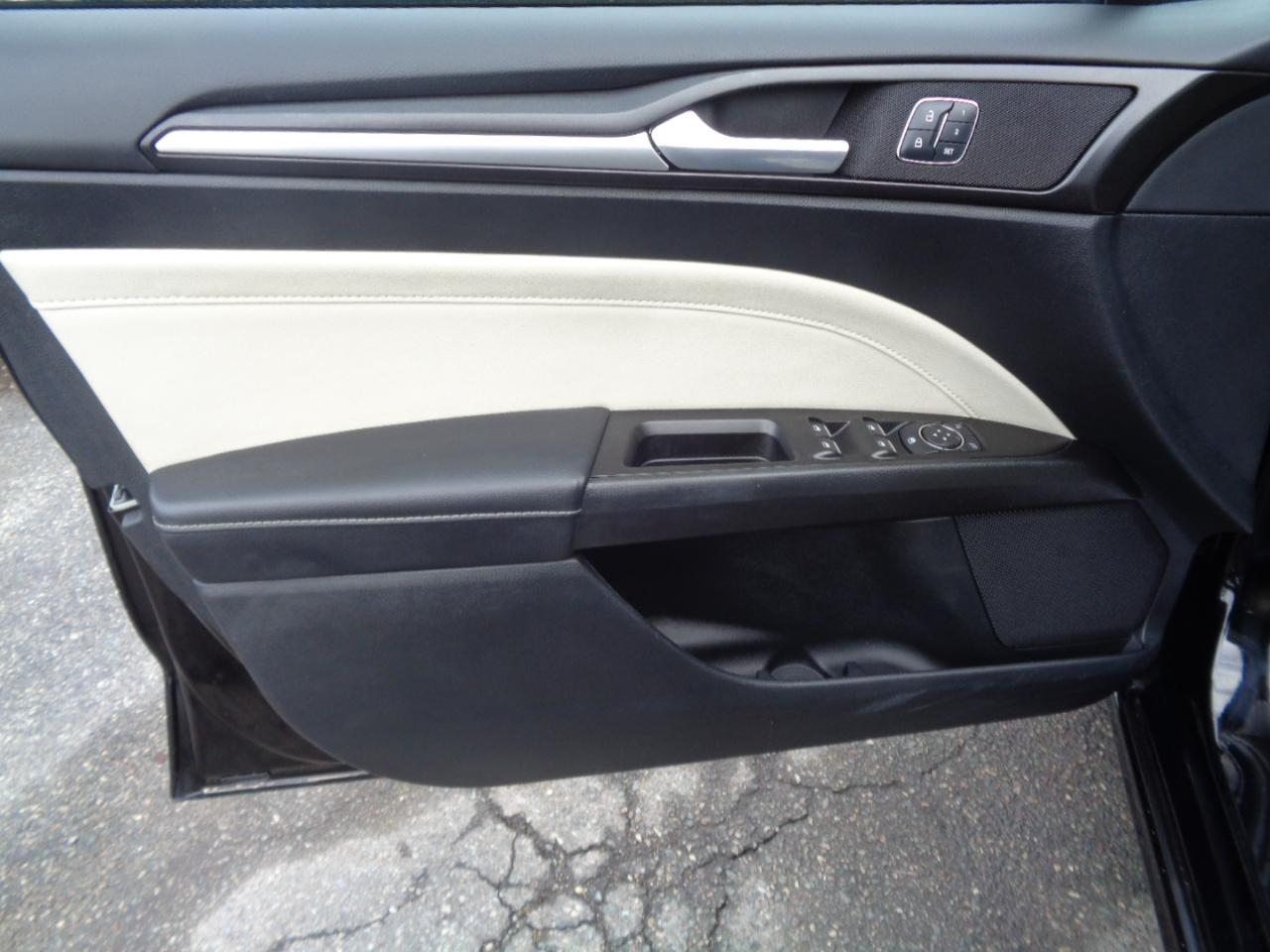 Ford Fusion Titanium AWD 2017