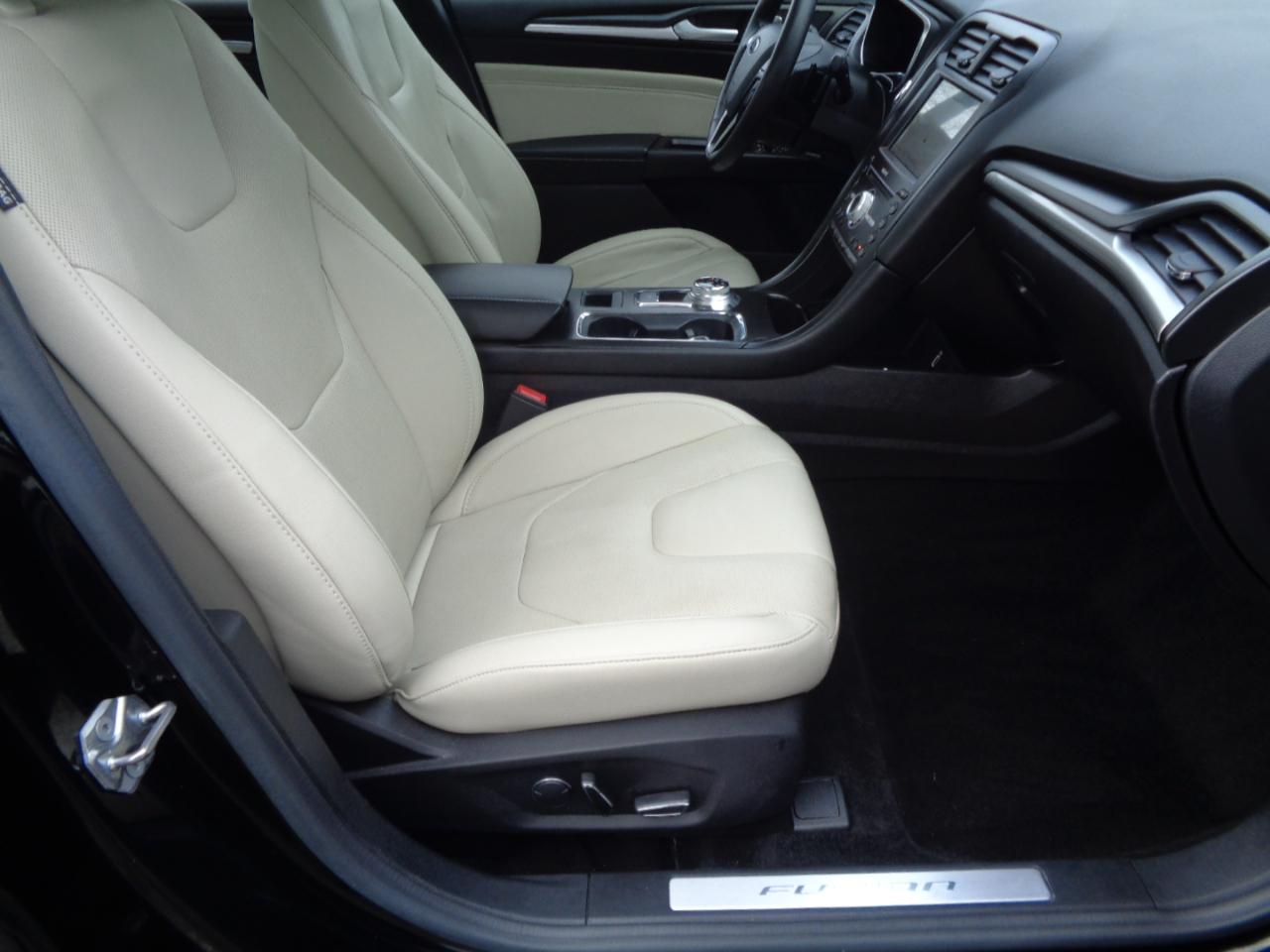 Ford Fusion Titanium AWD 2017