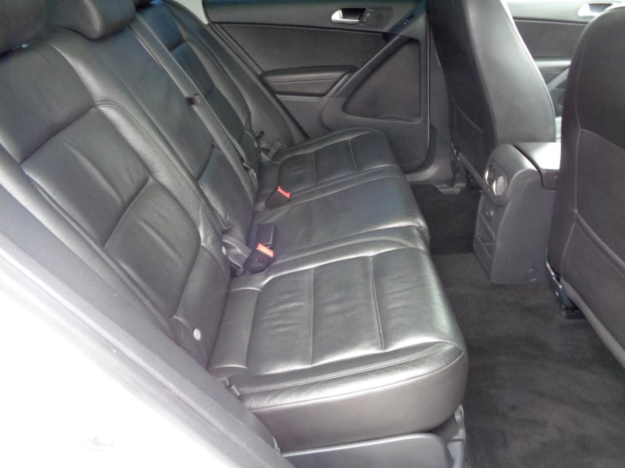 Volkswagen Tiguan 2.0T Sport FWD 2017