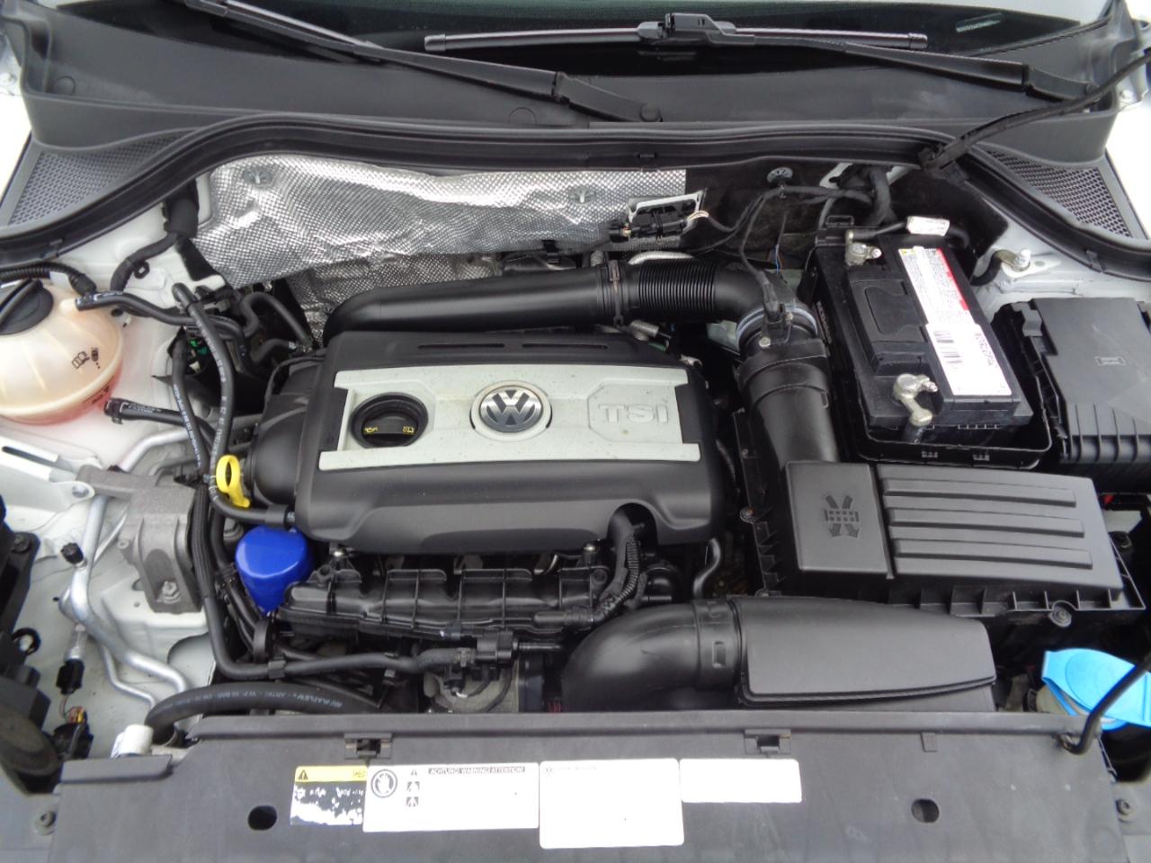 Volkswagen Tiguan 2.0T Sport FWD 2017