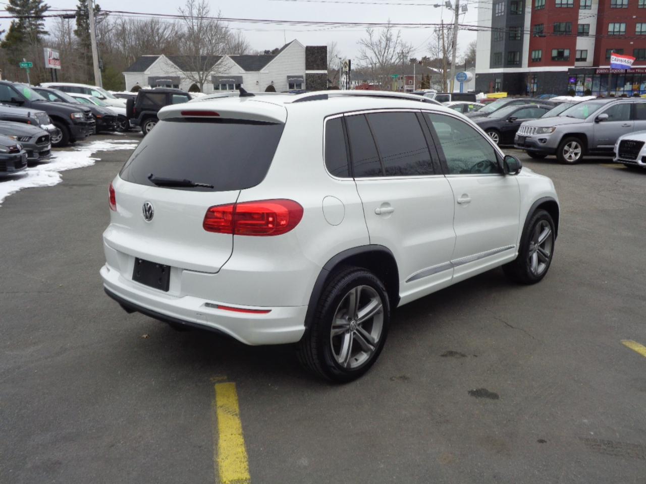 Volkswagen Tiguan 2.0T Sport FWD 2017