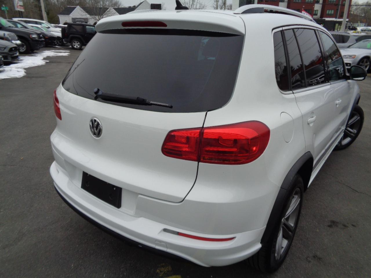 Volkswagen Tiguan 2.0T Sport FWD 2017