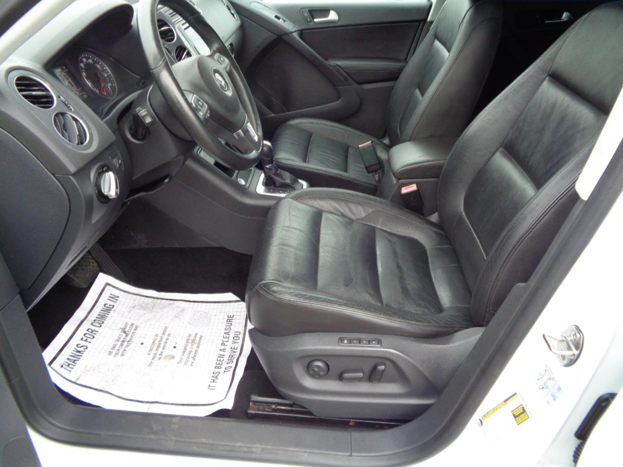 Volkswagen Tiguan 2.0T Sport FWD 2017