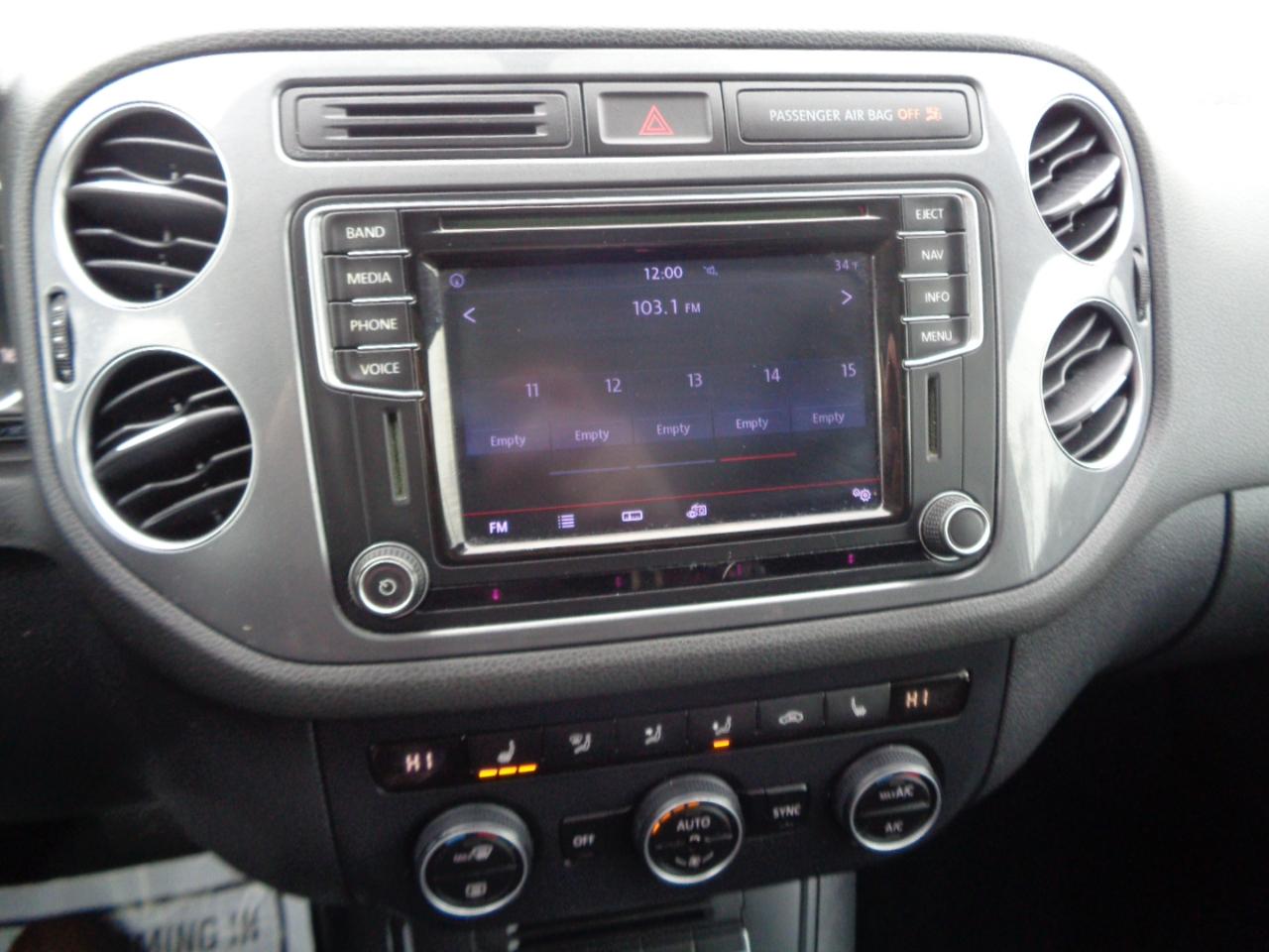 Volkswagen Tiguan 2.0T Sport FWD 2017