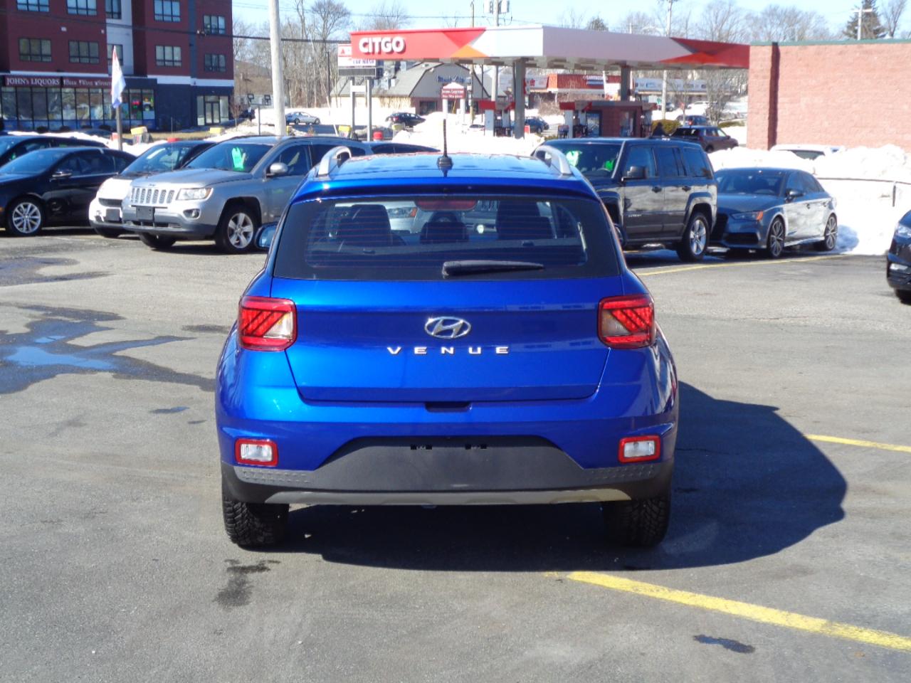 Hyundai Venue Limited IVT 2023