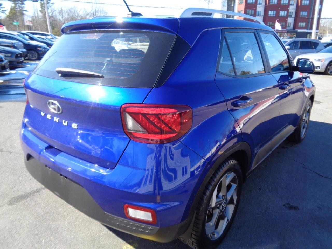 Hyundai Venue Limited IVT 2023