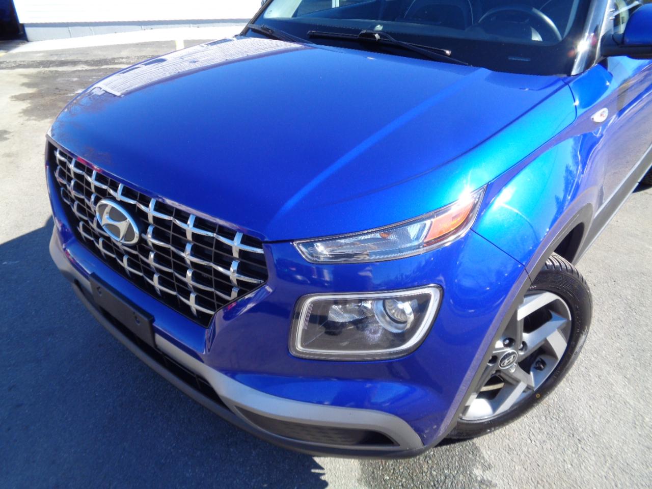 Hyundai Venue Limited IVT 2023