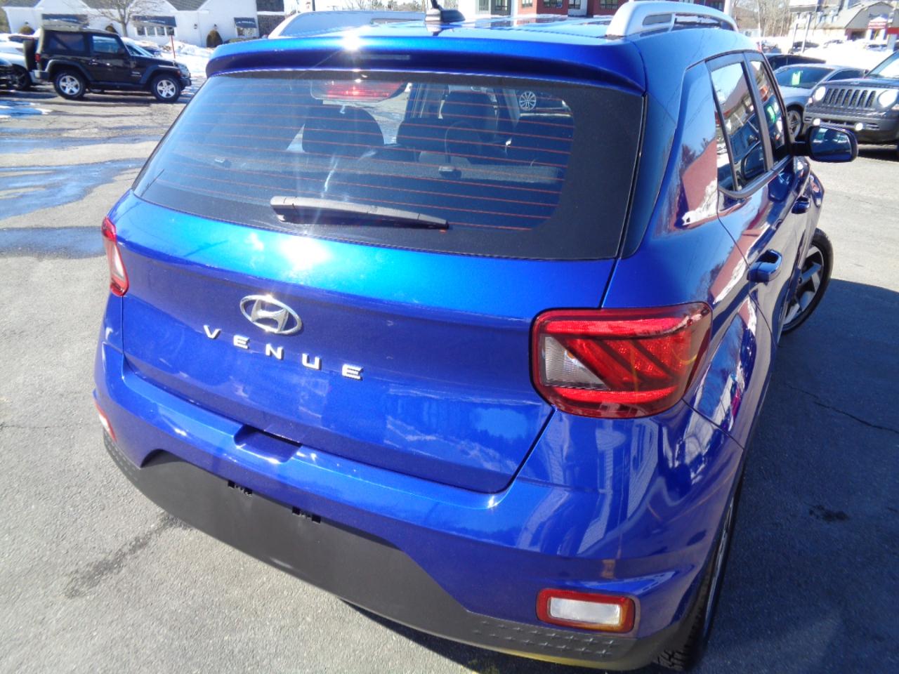 Hyundai Venue Limited IVT 2023