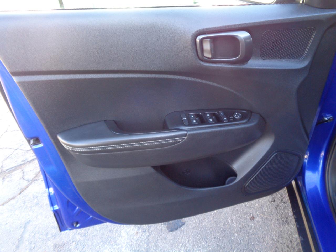 Hyundai Venue Limited IVT 2023