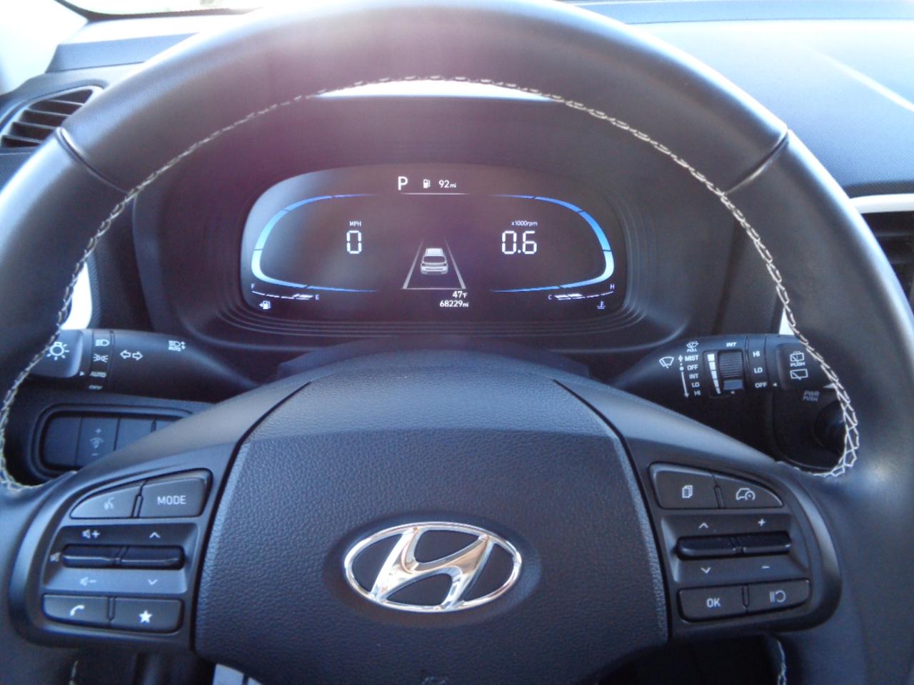 Hyundai Venue Limited IVT 2023