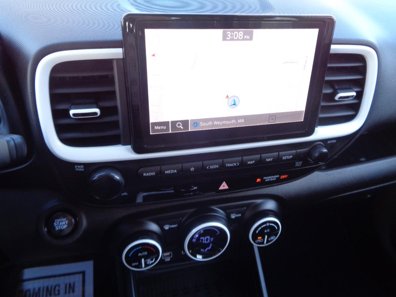 Hyundai Venue Limited IVT 2023