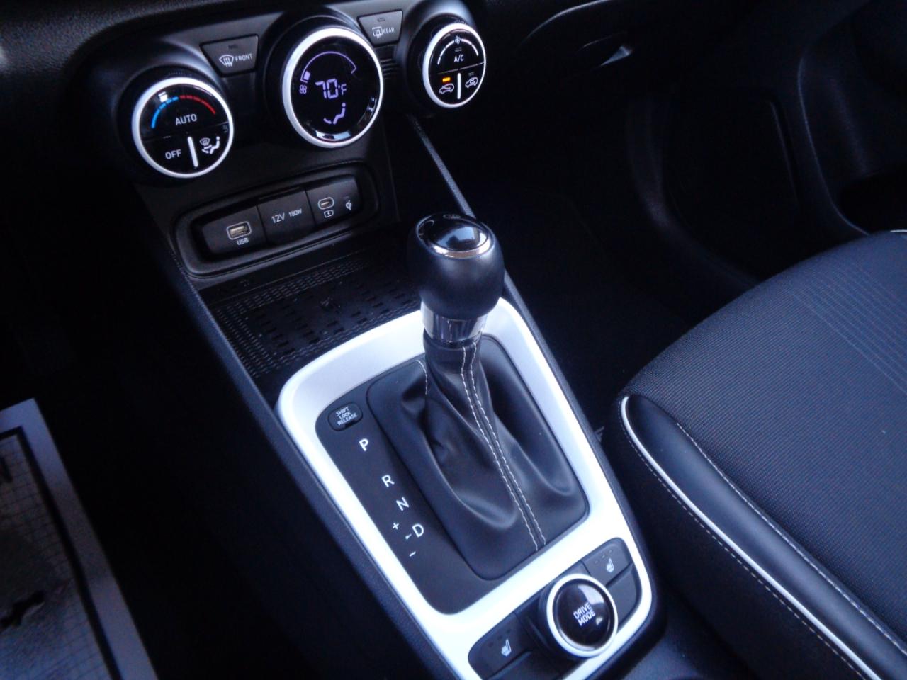 Hyundai Venue Limited IVT 2023