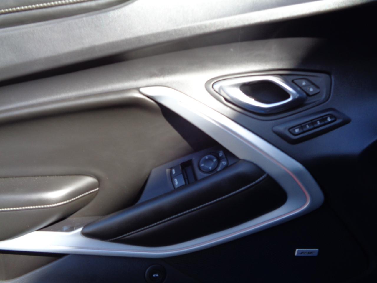 Chevrolet Camaro 2dr Cpe 2SS 2016