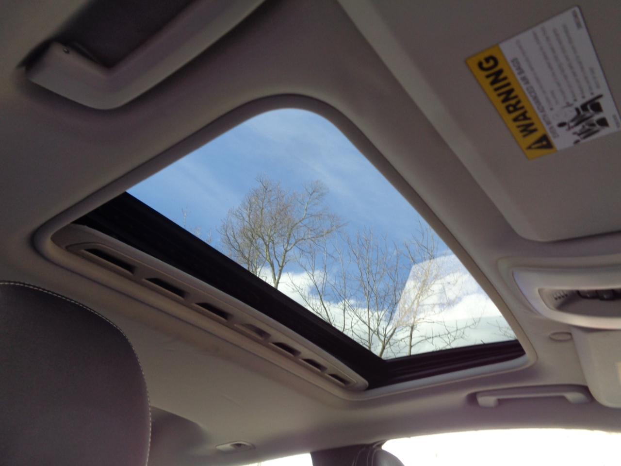 Volvo C30 2dr Cpe R-Design Premier Plus 2012