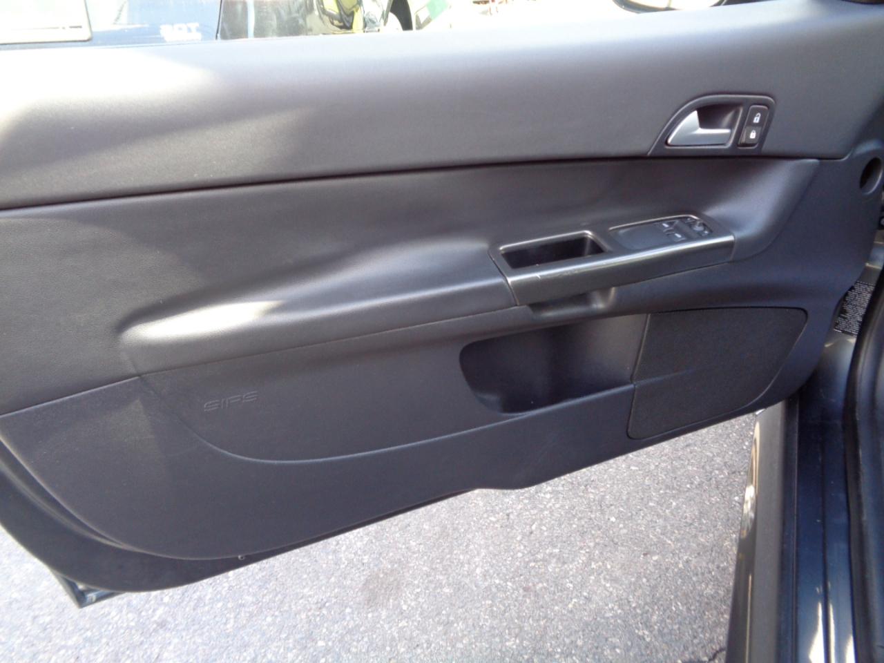 Volvo C30 2dr Cpe R-Design Premier Plus 2012