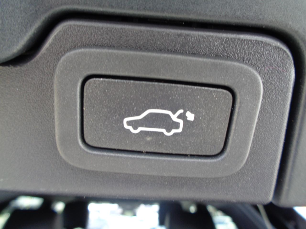 Land Rover Range Rover Evoque 5dr HB SE 2016