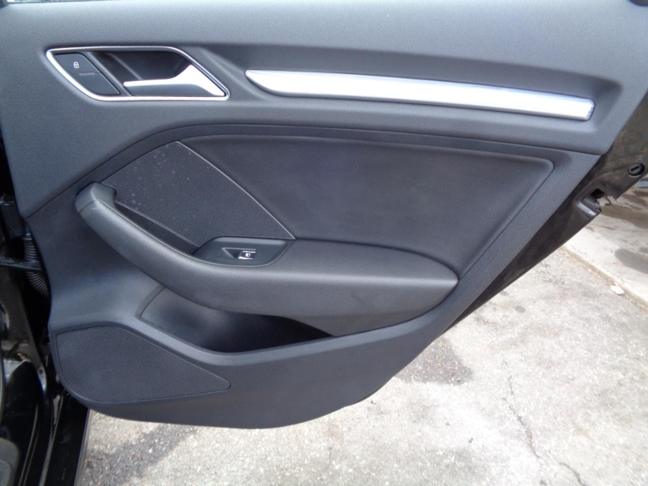 Audi A3 4dr Sdn quattro 2.0T Premium Plus 2015