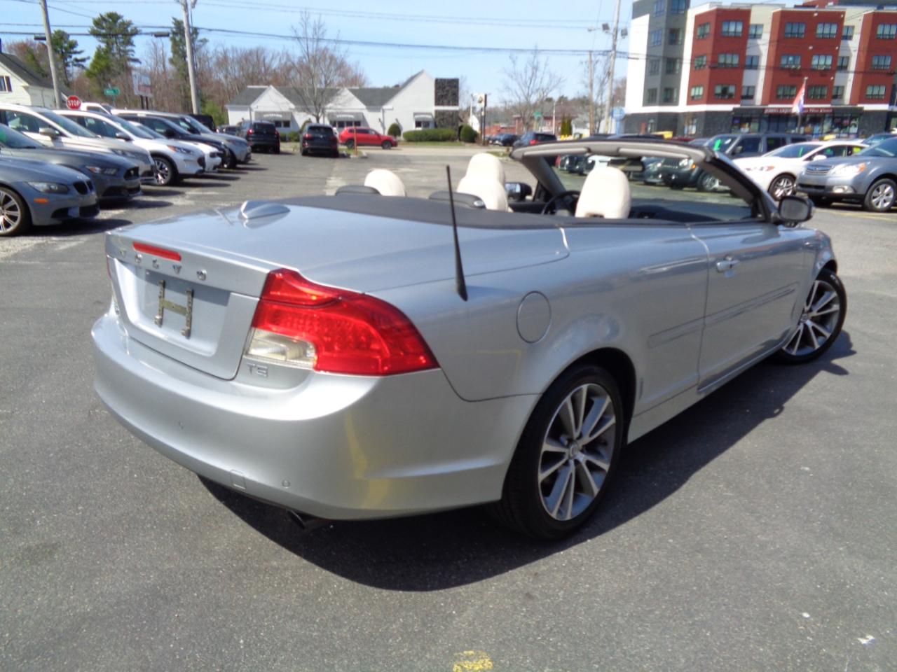 Volvo C70 2dr Conv Auto 2011