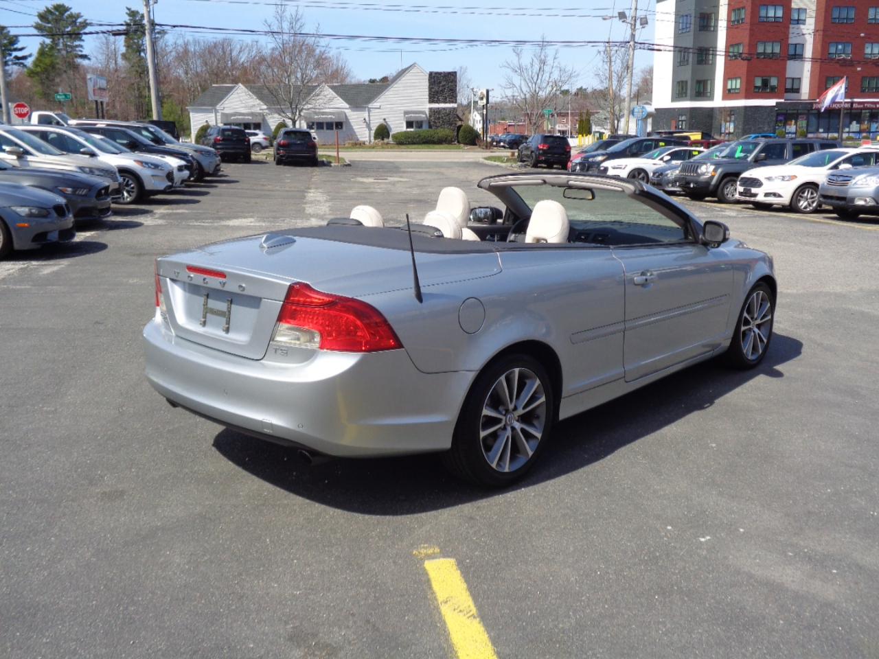 Volvo C70 2dr Conv Auto 2011
