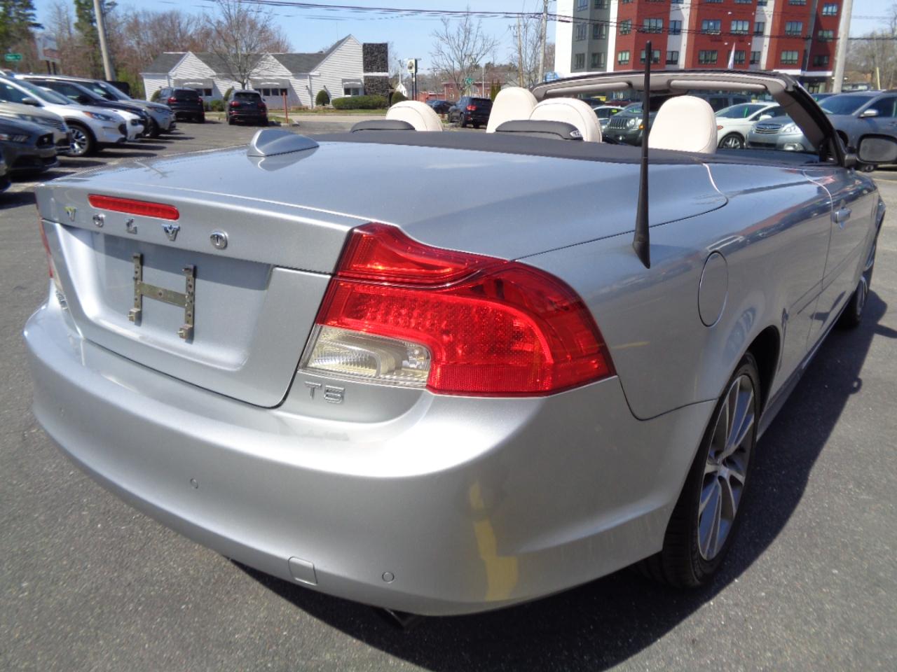 Volvo C70 2dr Conv Auto 2011