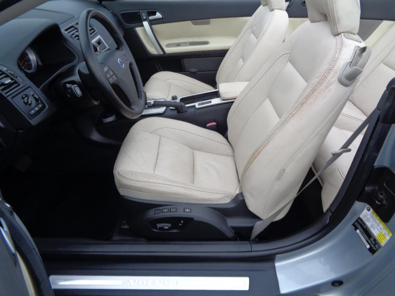 Volvo C70 2dr Conv Auto 2011