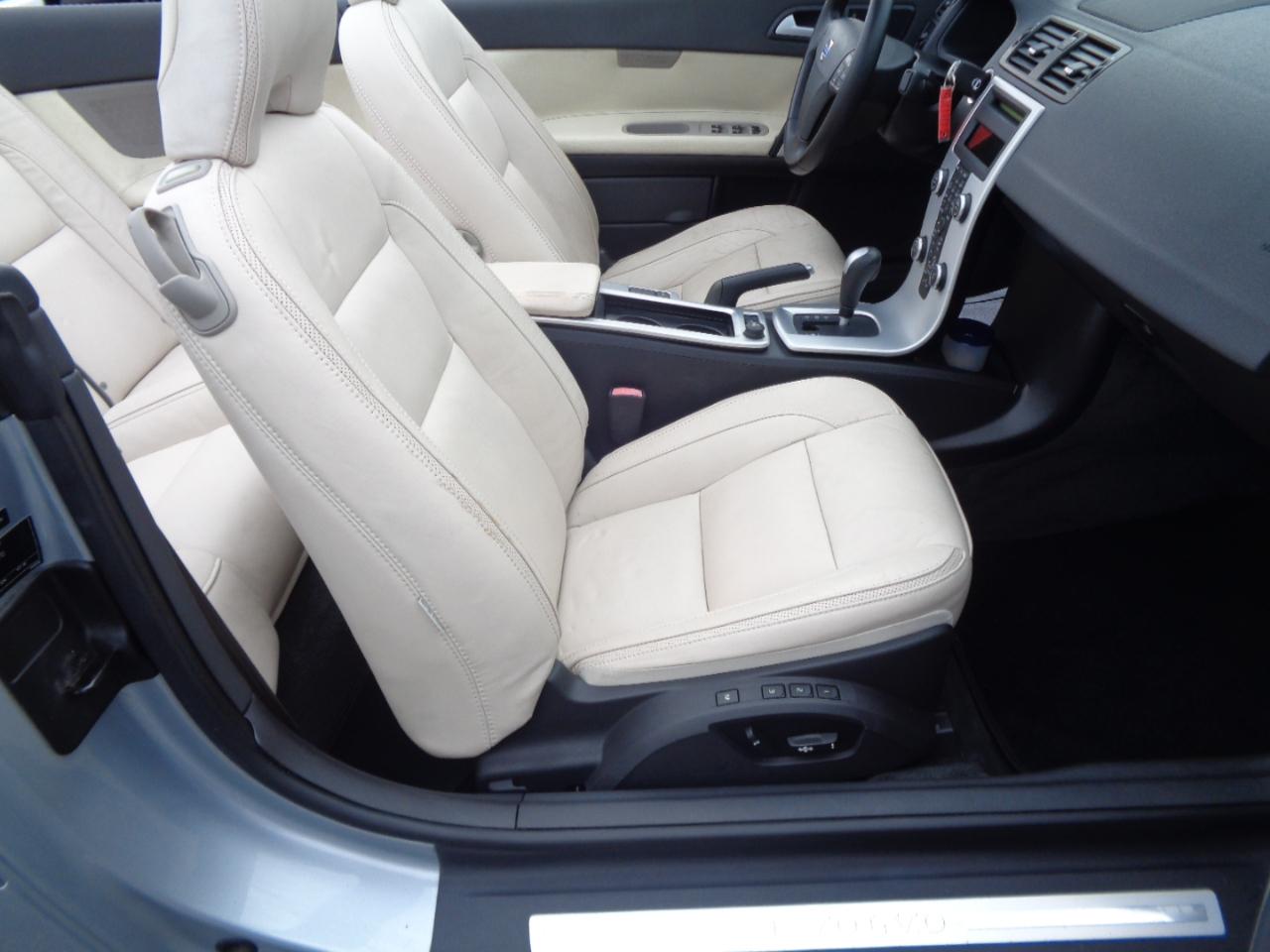 Volvo C70 2dr Conv Auto 2011