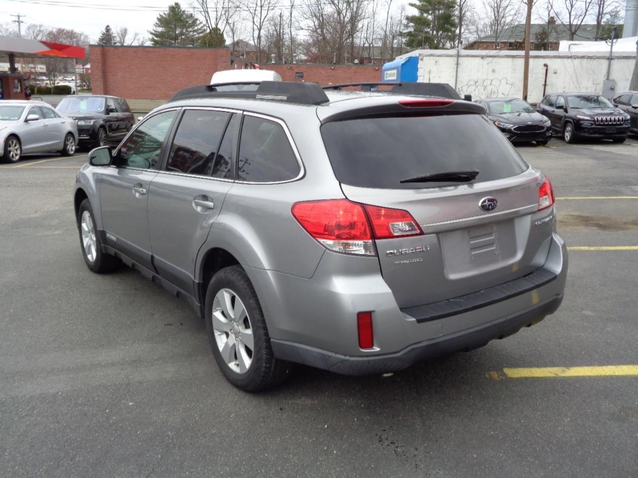 Subaru Outback 4dr Wgn H4 Auto 2.5i Premium All-Weather 2010