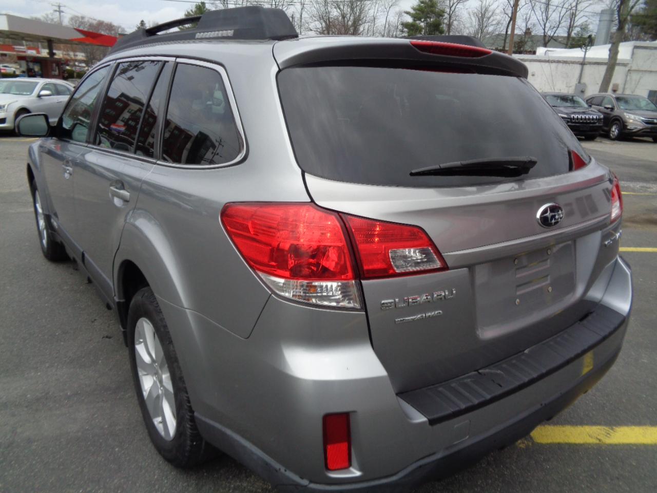 Subaru Outback 4dr Wgn H4 Auto 2.5i Premium All-Weather 2010