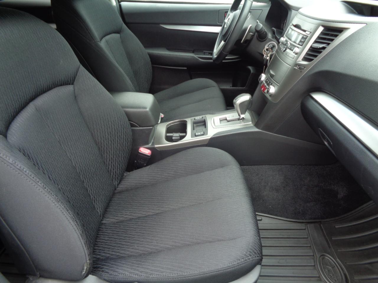 Subaru Outback 4dr Wgn H4 Auto 2.5i Premium All-Weather 2010