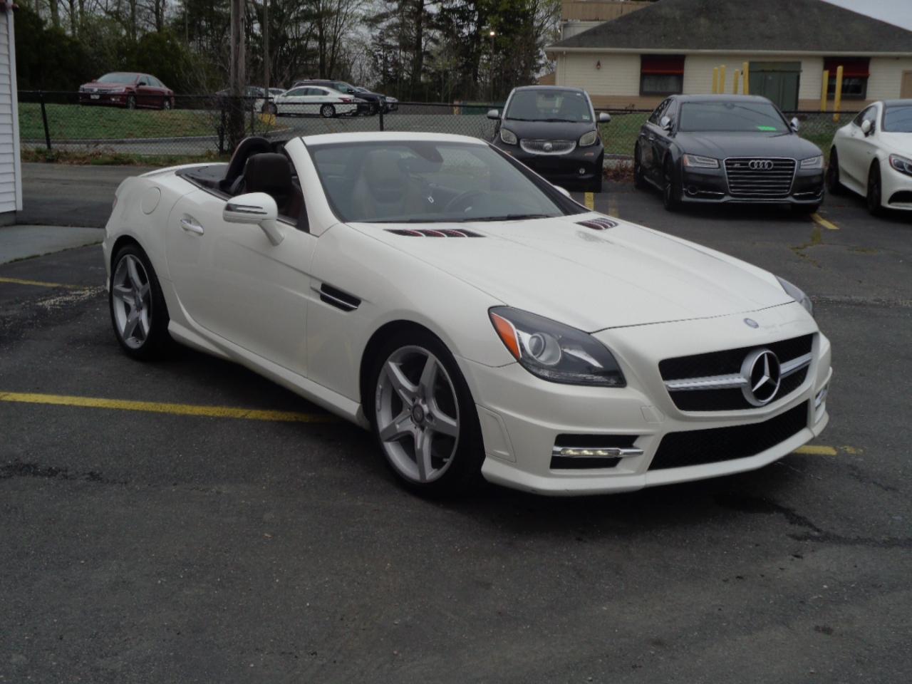 Mercedes-Benz SLK 2dr Roadster SLK 300 2016