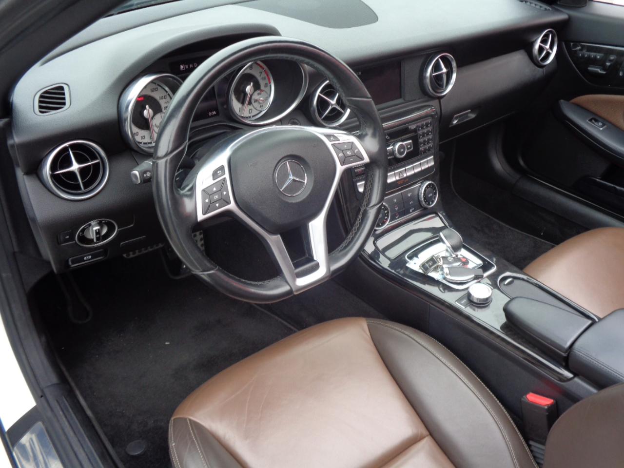 Mercedes-Benz SLK 2dr Roadster SLK 300 2016