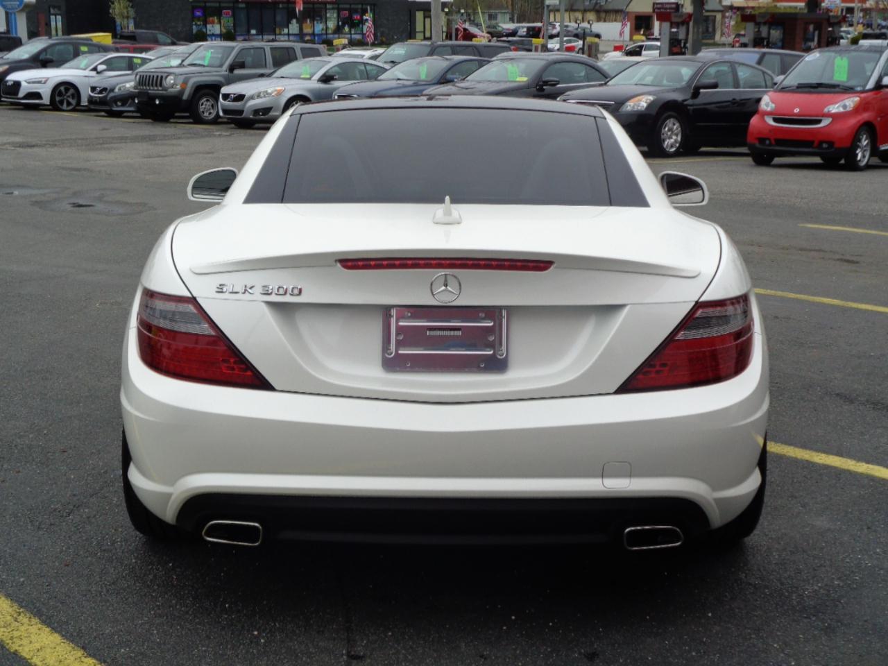 Mercedes-Benz SLK 2dr Roadster SLK 300 2016