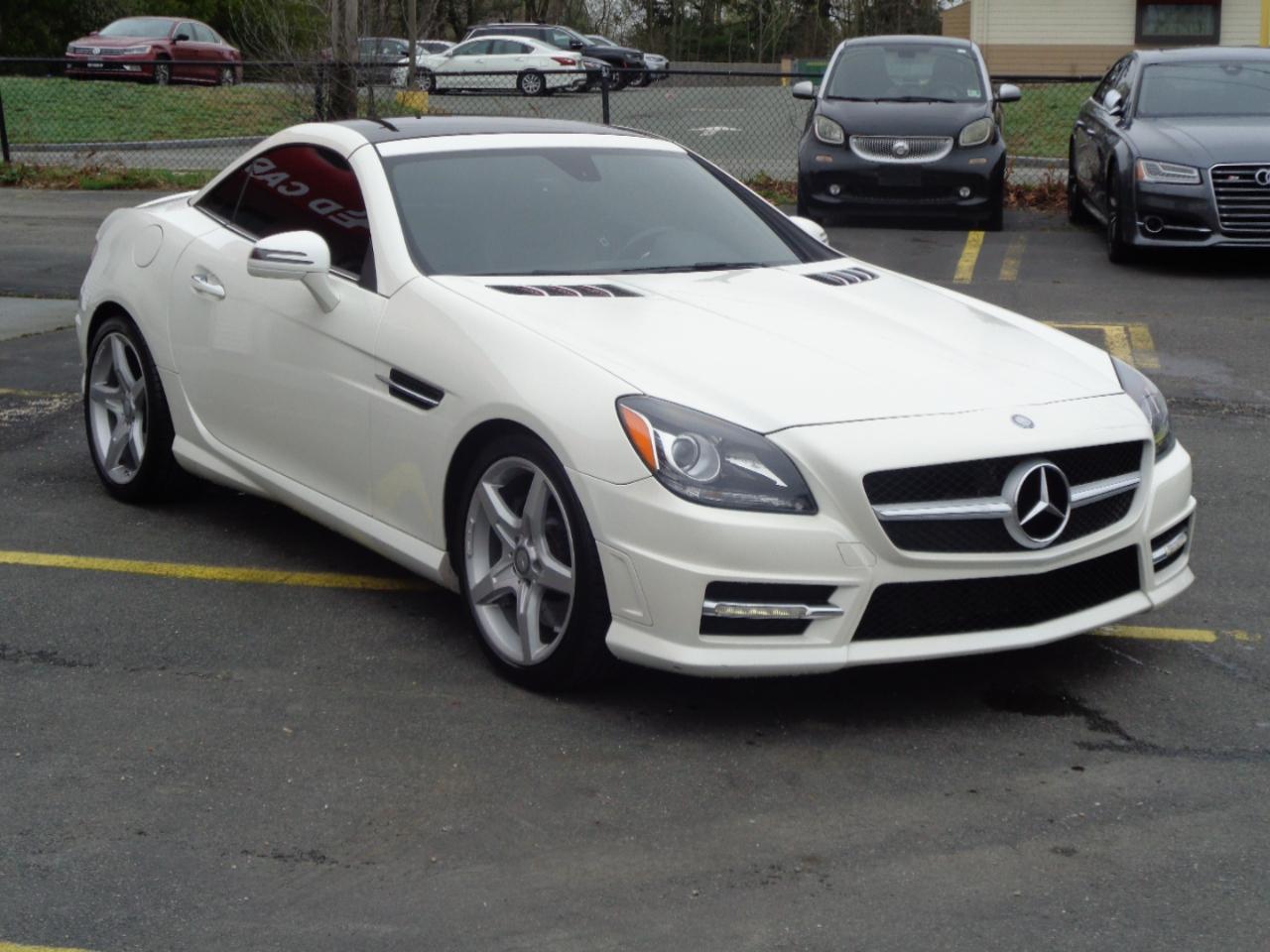 Mercedes-Benz SLK 2dr Roadster SLK 300 2016