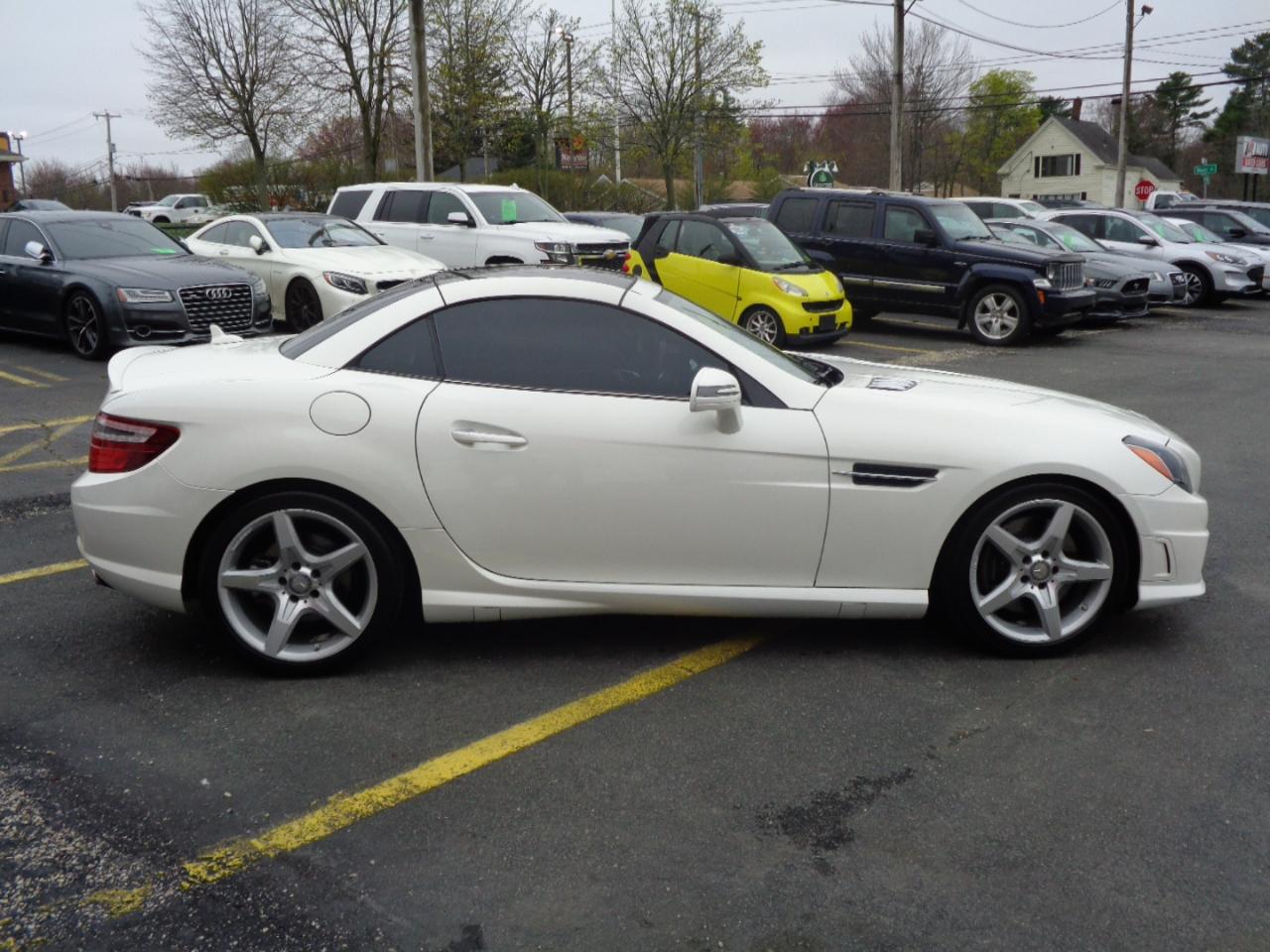 Mercedes-Benz SLK 2dr Roadster SLK 300 2016
