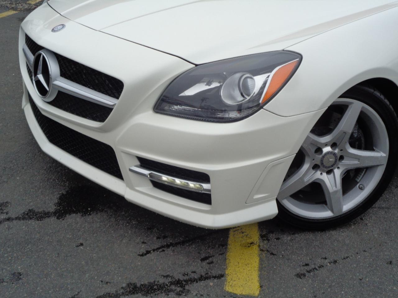 Mercedes-Benz SLK 2dr Roadster SLK 300 2016