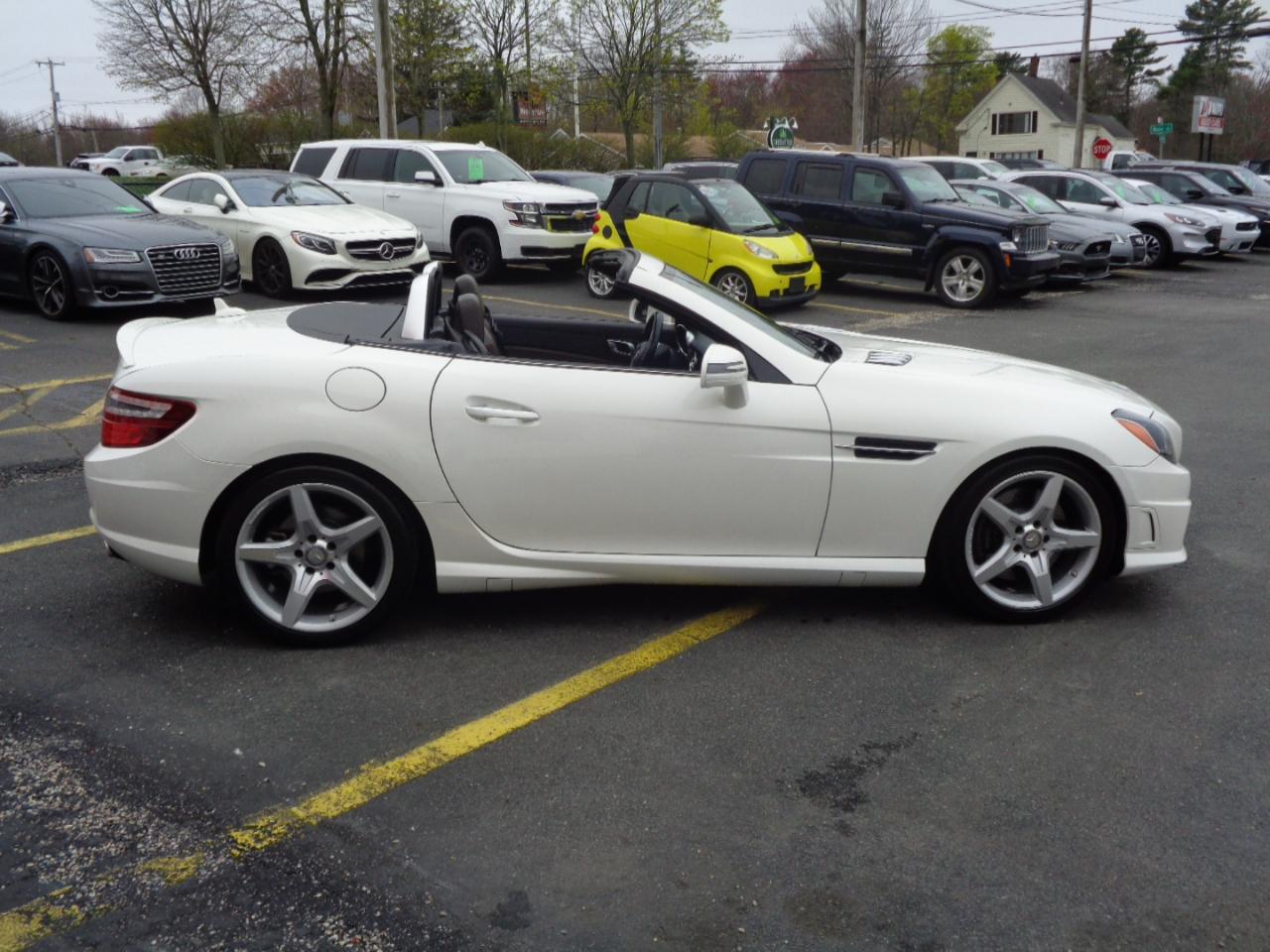 Mercedes-Benz SLK 2dr Roadster SLK 300 2016