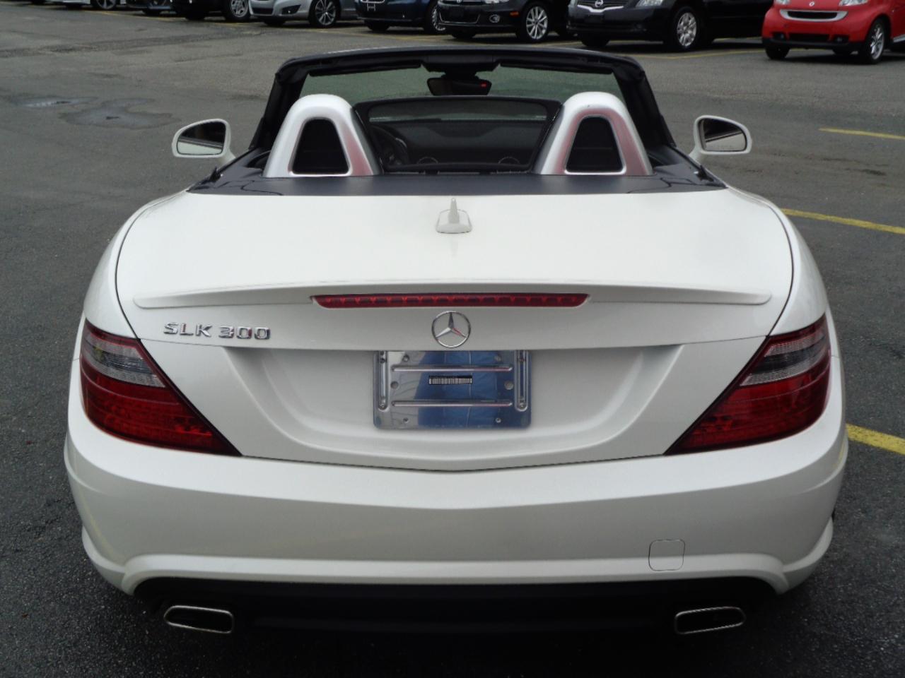 Mercedes-Benz SLK 2dr Roadster SLK 300 2016