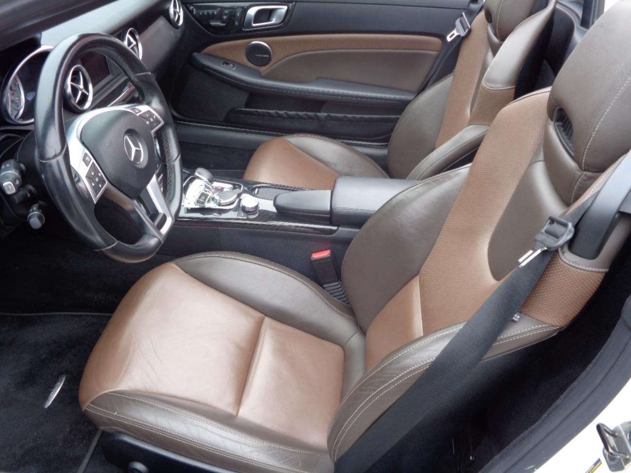 Mercedes-Benz SLK 2dr Roadster SLK 300 2016