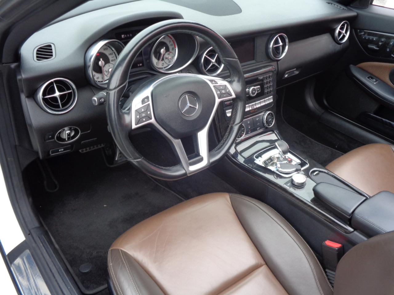 Mercedes-Benz SLK 2dr Roadster SLK 300 2016