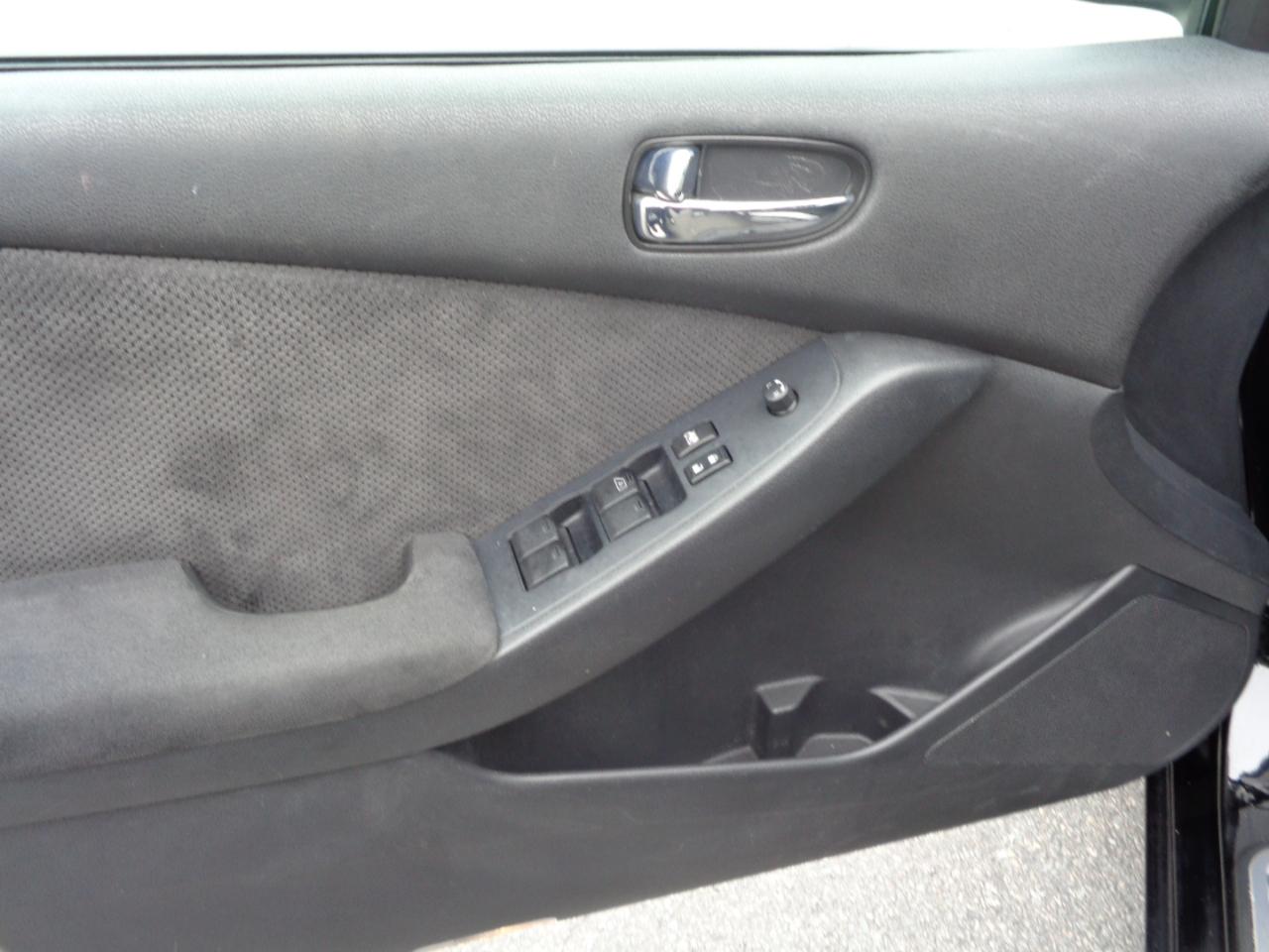 Nissan Altima 4dr Sdn I4 Auto 2.5 S 2009