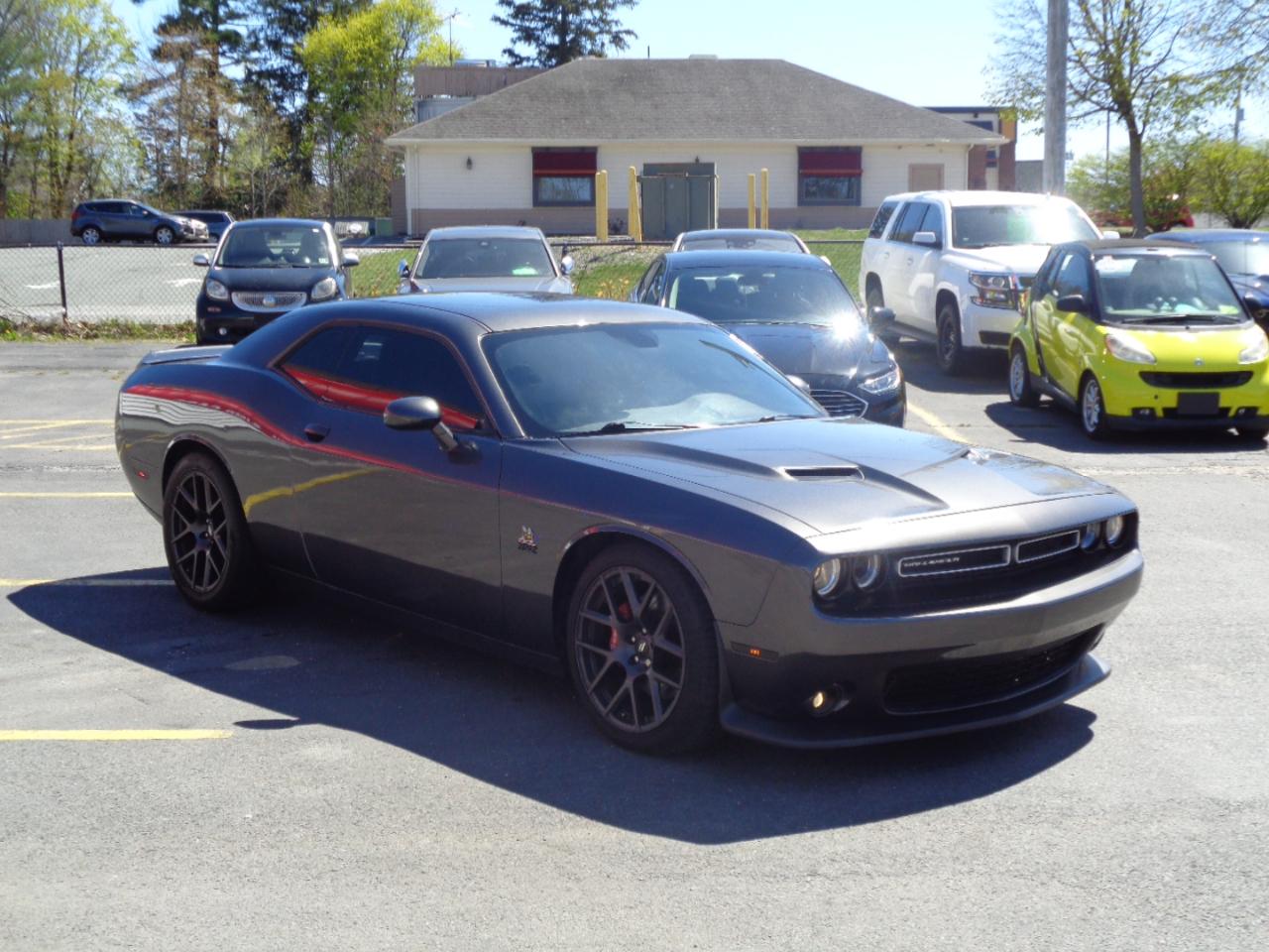 Dodge Challenger 2dr Cpe R/T Scat Pack 2016
