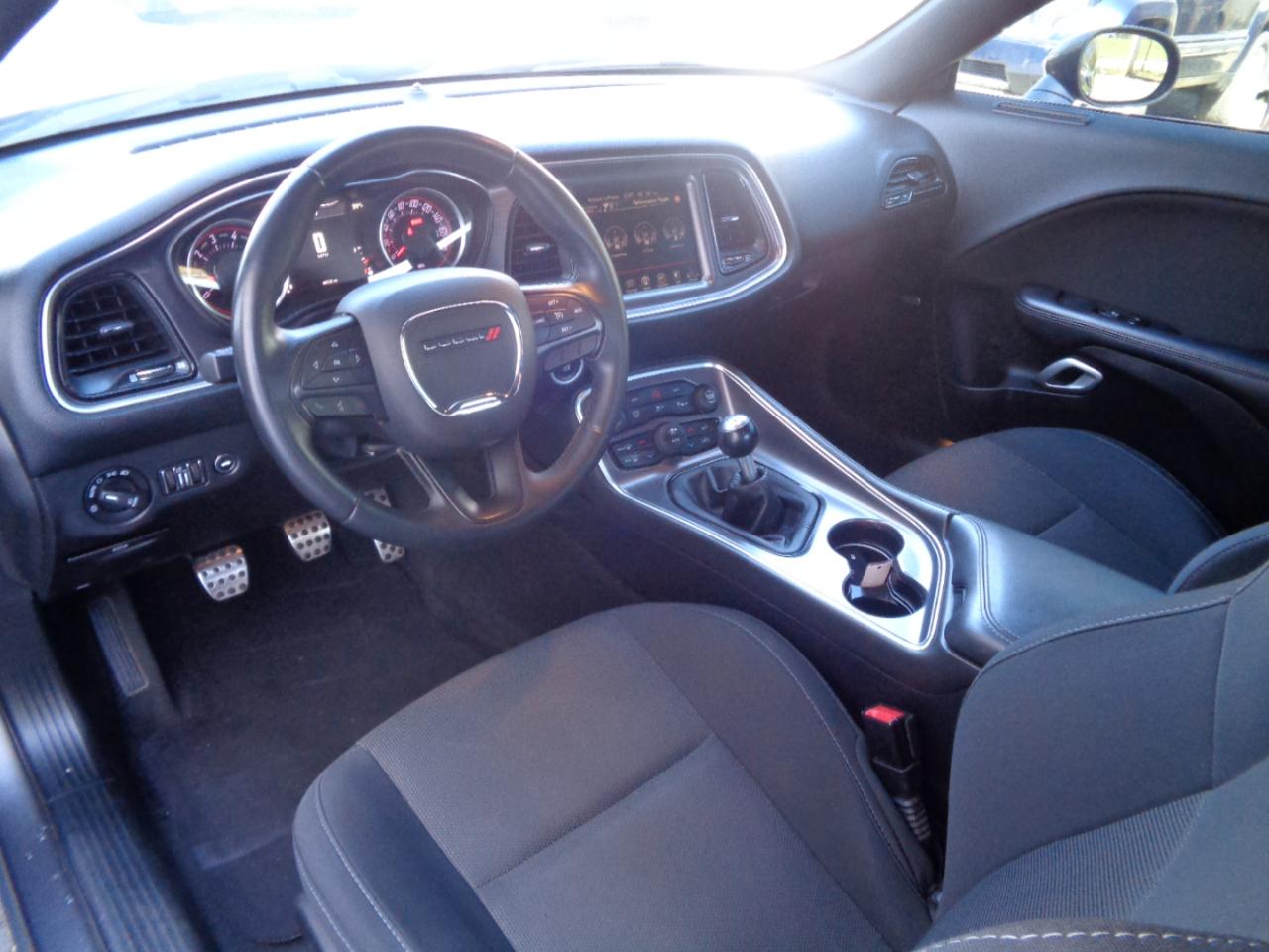 Dodge Challenger 2dr Cpe R/T Scat Pack 2016