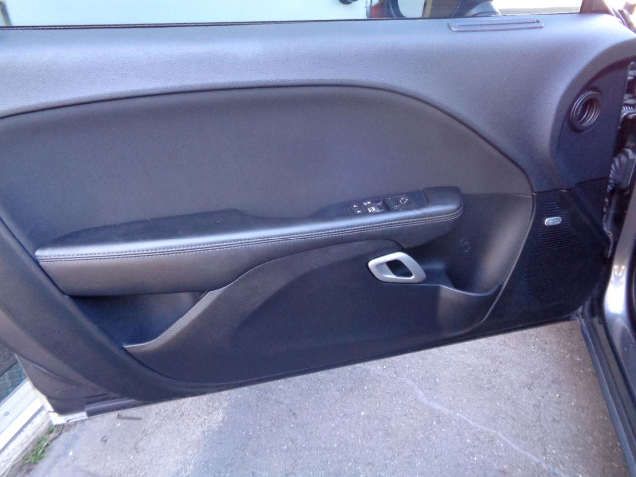 Dodge Challenger 2dr Cpe R/T Scat Pack 2016