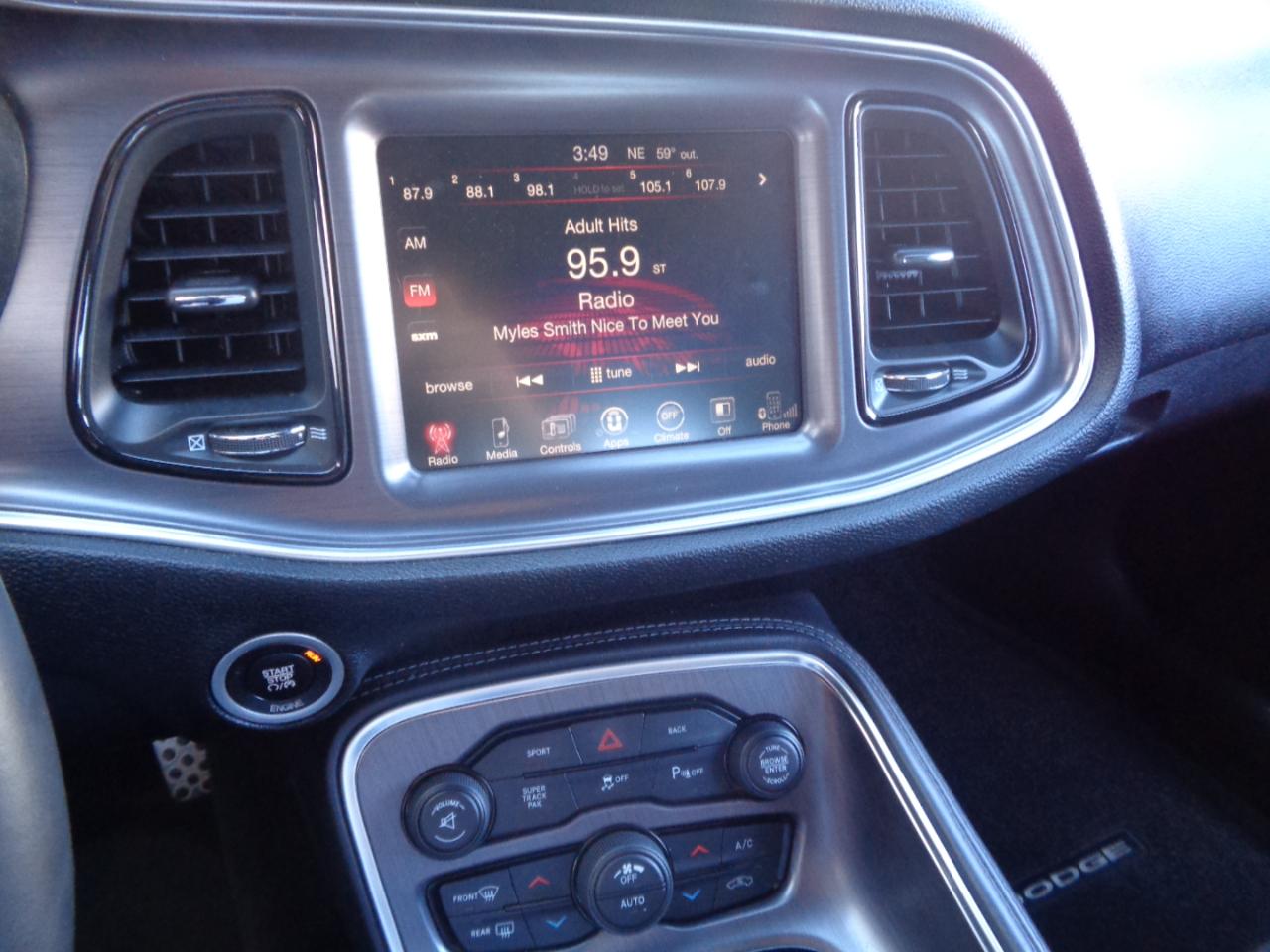 Dodge Challenger 2dr Cpe R/T Scat Pack 2016