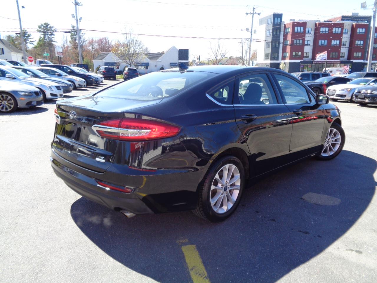 Ford Fusion SE FWD 2020