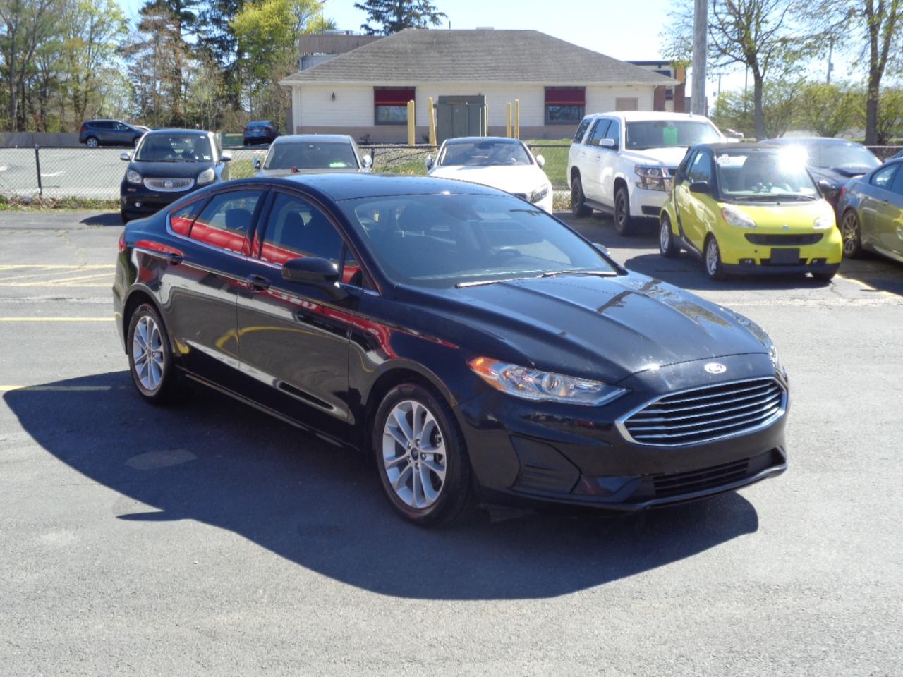 Ford Fusion SE FWD 2020