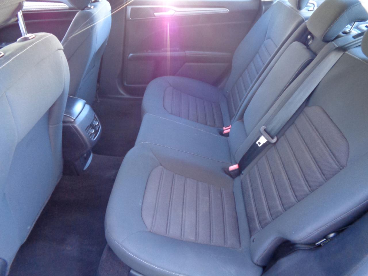 Ford Fusion SE FWD 2020